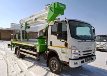 Український завод представив нову автовишку на базі Isuzu (ФОТО)