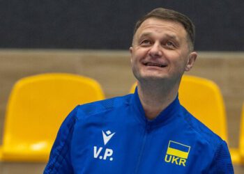 Екс-тренер збірної з волейболу бореться з онкозахворюванням