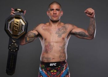 Чемпіон UFC назвав бажану дату бою з Усиком