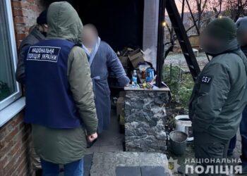 Фальшиві діагнози за хабарі: поліція та СБУ викрили корупційну схему в лікарні на Охтирщині