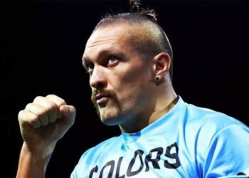 Френк Воррен перерахував усі варіанти продовження кар’єри Усика: “М’яч не на його боці”