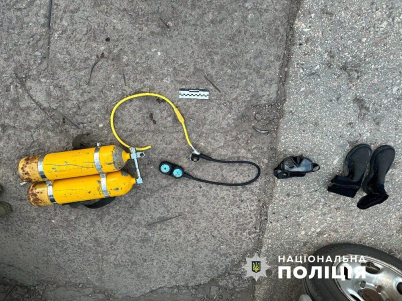 Халатність керівника призвела до загибелі підлеглого: на Конотопщині поліцейські повідомили про підозру начальнику водолазної служби