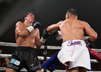 Кіт Турман швидко впорався з Броком Джарвісом