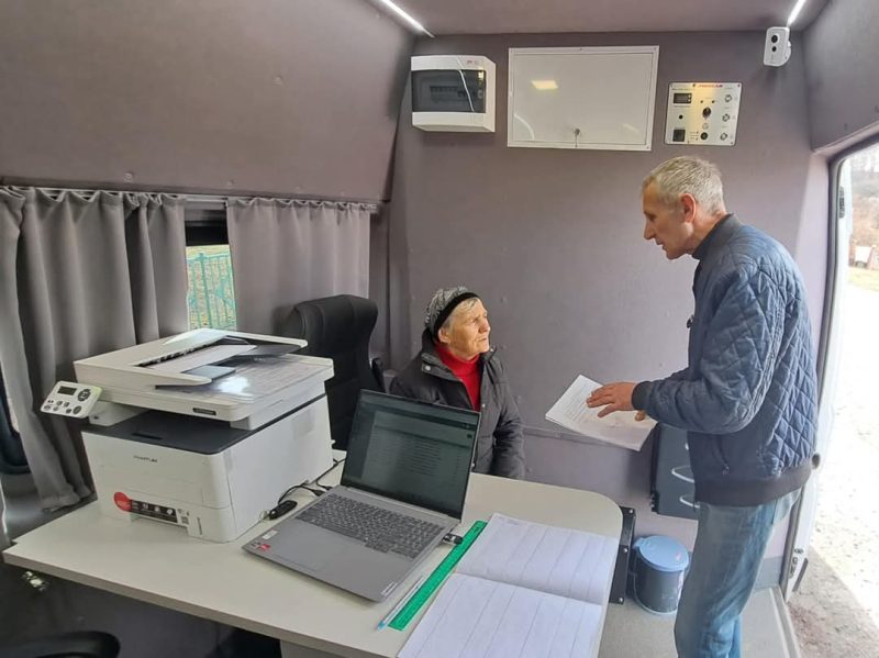 Мобільний ЦНАП м. Ромни продовжує здійснювати виїзні прийоми громадян