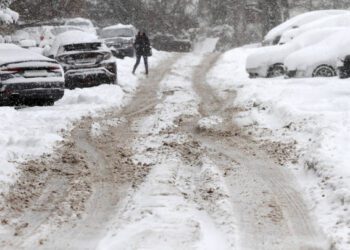 Мокрий сніг та мінус на стовпці термометра: якою буде погода на Сумщині цими вихідними