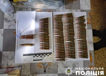 На Шосткинщині викрили чоловіка, який незаконно зберігав боєприпаси