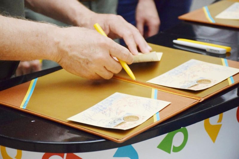 На Сумщині погасили поштову марку «Податки. Армія. Перемога»