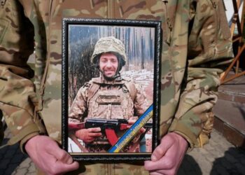 На захисті небес: роменці попрощалися з Воїном Віктором Кіктьовим