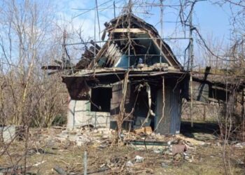 Обстріли Нікополя: троє поранених, пошкоджено підприємства й будинки