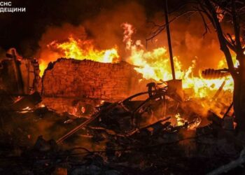 Окупанти атакували Одещину: вирували пожежі, є руйнування, постраждала людина
