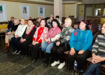 Перегляд фільму до Дня добровольця