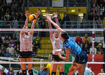 Перший матч фіналу Кубка виклику завершився сенсацією