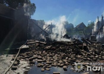 Поліцейські оприлюднили наслідки обстрілів з боку рф за минулу добу (+фото)