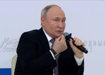 Путін не може дозволити собі мир, бо економіка РФ залежить від війни, – The Telegraph