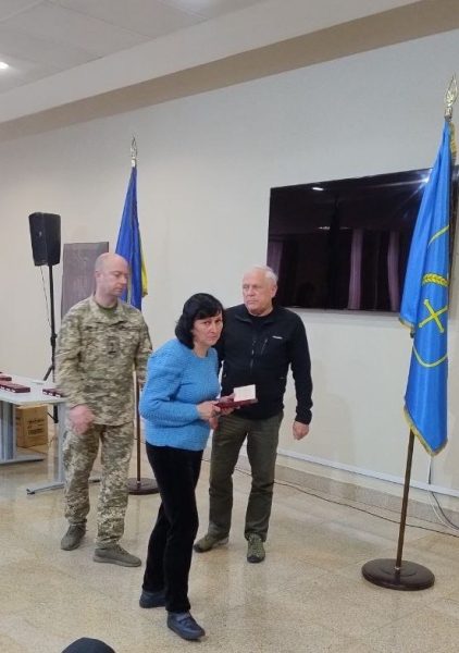Родинам загиблих захисників із Конотопа передали державні нагороди