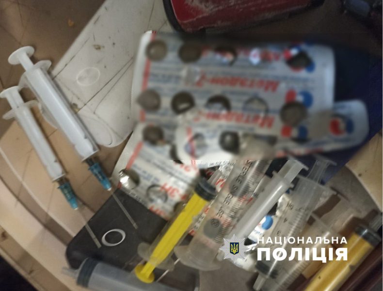 Роменська поліція викрила схему шахрайського отримання та збуту наркотиків – справу передано до суду