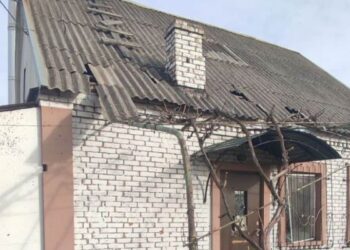 Росіяни вбили жінку й поранили двох дівчаток у Нікополі