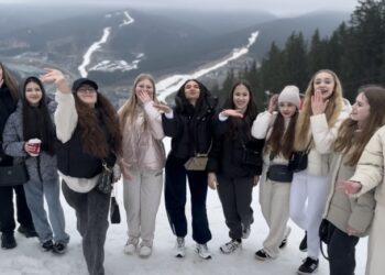 Талановиті діти Охтирської громади відзначені сертифікатом на 5 безкоштовних путівок у Болгарію