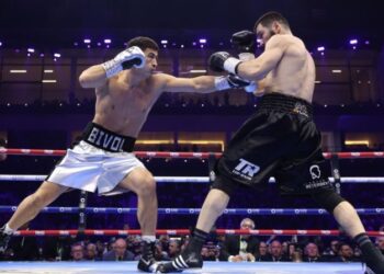 Тренер Бетербієва озвучив оптимальні терміни третього бою з Біволом