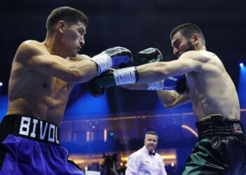 Тренер Бівола пояснив, чого не вистачило Дмитру для перемоги в першому бою з Бетербієвим