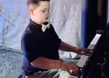 Три перші місця та гран-прі: юний піаніст з Шостки вкотре перемагає на міжнародних конкурсах