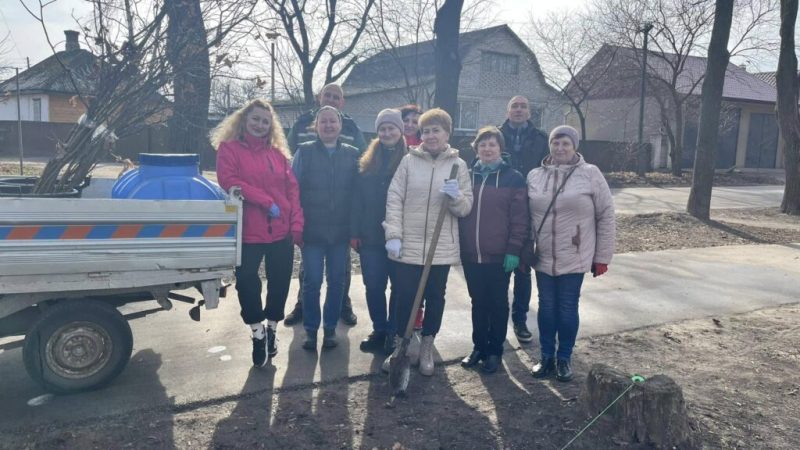 У Конотопі висаджували дерева