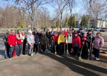 У Ромнах на толоку вийшли чиновники та працівники закладів 