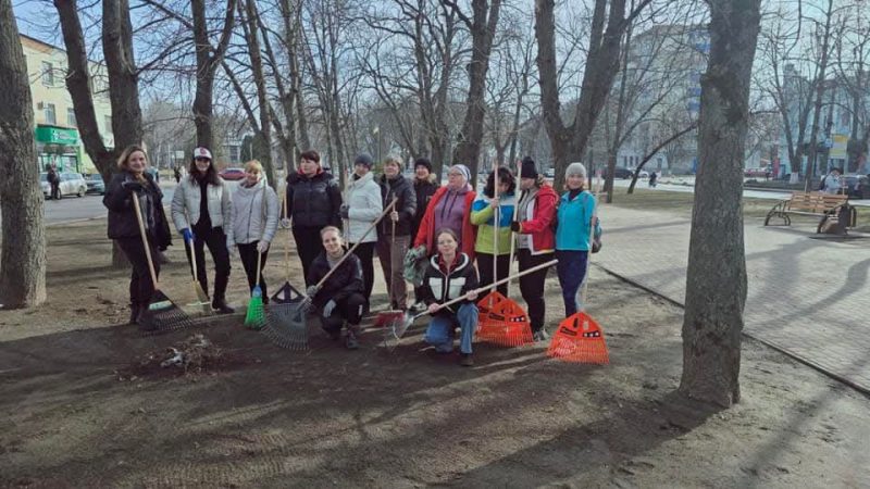 У Ромнах на толоку вийшли чиновники та працівники закладів