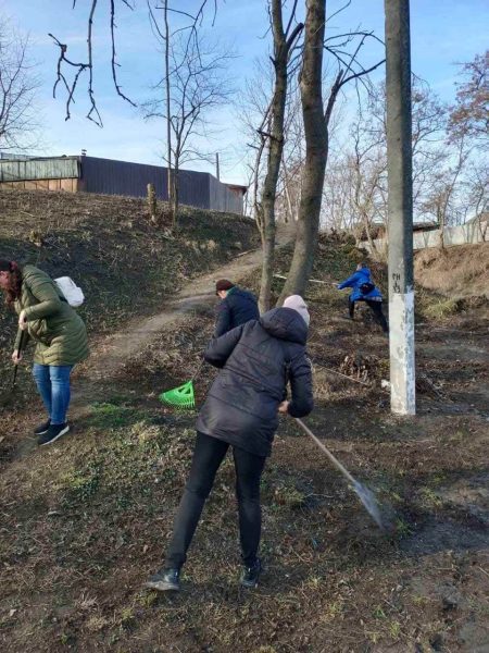 У Ромнах на толоку вийшли чиновники та працівники закладів