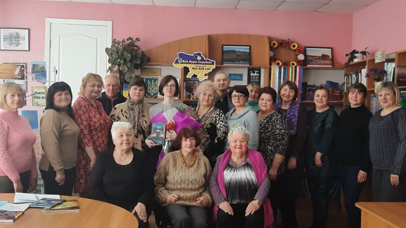 У Ромнах відбулася презентація ліричної збірки поезій Каті Ілліної &laquo;Час для вечірньої кави&raquo;