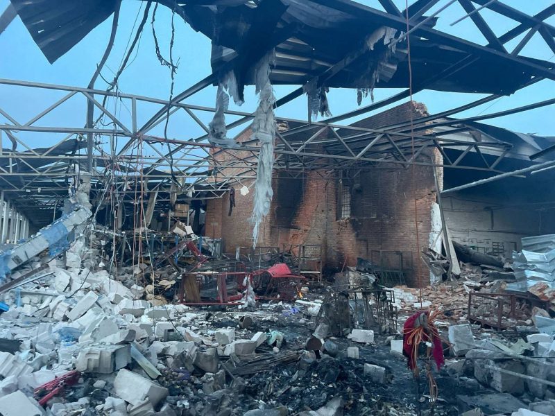 У Сумах внаслідок влучання БПЛА в складські приміщення загинув 32-річний чоловік