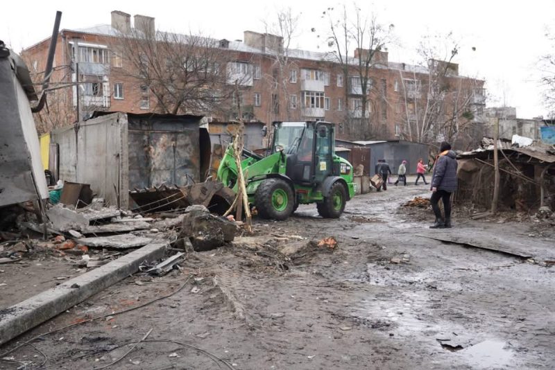 В Охтирці ліквідовують наслідки атаки «шахедами» інфраструктури