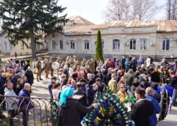 В Охтирці попрощалися із двома захисниками