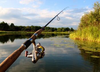 В Охтирці суд розглянув справу пенсіонера, який рибалив без вагів і рулетки