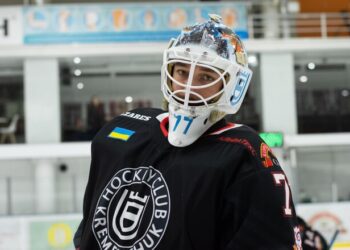 ВІДЕО. Бійка воротаря та форварда. Емоції у матчі чемпіонату України