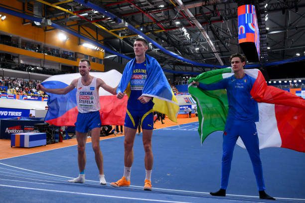 ВІДЕО. Як Дорощук здобув золото ЧЄ, взявши рекордні для себе 2.34 м