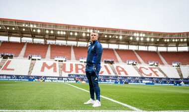 ВІДЕО. Президент на місці. Шевченко приїхав підтримати збірну України