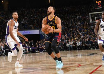 ВІДЕО. Стефен Каррі увійшов в історію, оновивши власний рекорд в НБА