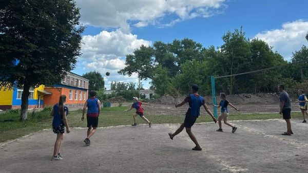 З нагоди Дня Конституції на Шосткинщині провели волейбольний турнір