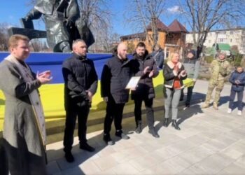 З’явилося відео, як громада зустрічала Романа Андрійченко у рідному Конотопі