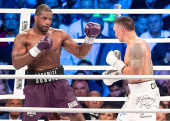 Ексчемпіон назвав фаворита у реванші між Усиком та Дюбуа