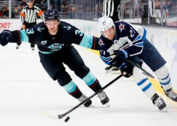 НХЛ: Регулярний чемпіонат закінчився перемогою Вінніпега