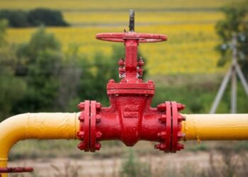 ЄК представить план відмови від енергоносіїв РФ 6 травня