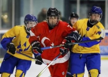 Тренер жіночої збірної України з хокею Аліпов: Ми володіли ініціативою, а Туреччина грала досить жорстко та грубо