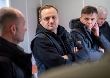 На міжнародні автобусні маршрути подано 400 заяв – Кулеба