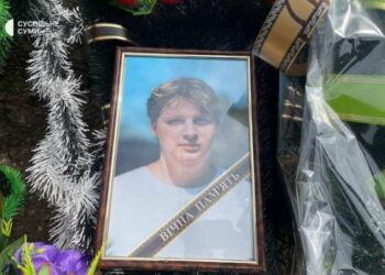 В Токарях попрощались із 17-річним Олегом Калюсенком, який загинув через ракетний удар рф по Сумах