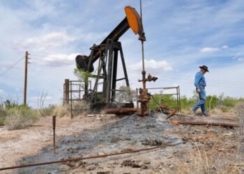 Ціни на нафту завершують тиждень зниженням