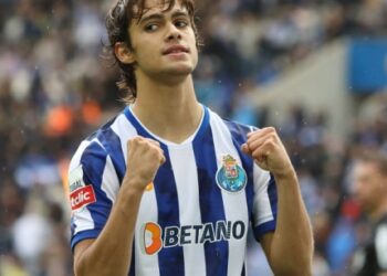 Порту погодив новий контракт з 17-річним півзахисником Родрігу Морою