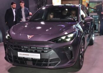 На український ринок вийшов новий спортивний кросовер з Іспанії (ФОТО)