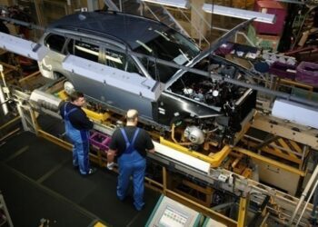 ​Виробництво автомобілів Stellantis в Італії впало до рівня 1956 року